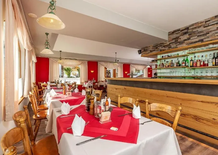 Gaestehaus Angerer בית הארחה 3*